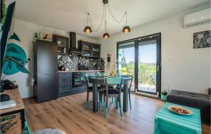 Amazing Home In Gornje Plavnice