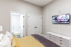 Downtown Stroll to the Bengals