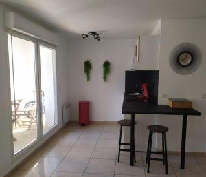 Appartements Beau studio neuf + parking et velo gratuit : photos des chambres