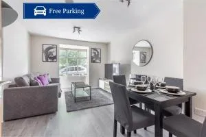 Lovely 2bed Apt in Redditch, Free Wi-Fi & Parking - Feckenham