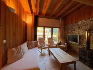 Apartment Les Rousses 3 minutes from Alpe dHuez Grand Domaine via Oz en Oisans