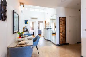 LE FRANCE AP4350 By Riviera Holiday Homes