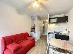 Appartement F2 avec balcon, proche des Thermes à Lamalou-les-Bains, Animaux Acceptés, Parking Gratuit - FR-1-451-166