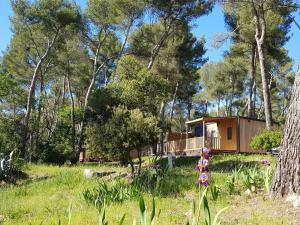 Campings Camping du Garlaban : photos des chambres