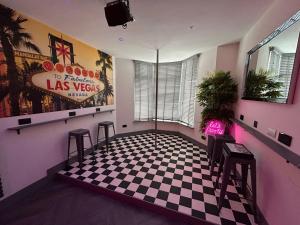 The White House Vegas Suites