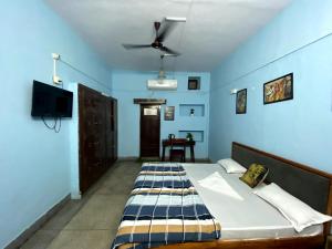 Blue town Hostel & Cafe