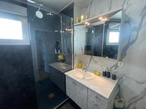 Appartement Lumineux Face Mer, 3P, Garage, Proche Plage et Commerces - Saint-Brévin-les-Pins - FR-1-364-155