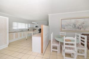 Protea 9 In Struisbaai