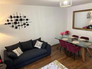 Cathedral hypercenter 3 min train station