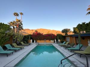 Vista Grande Resort - A Gay Mens Resort