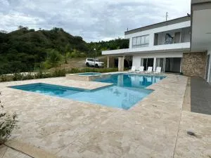 NUEVA FINCA SÚPER EQUIPADA EN SOPETRAN - 圣赫罗尼莫