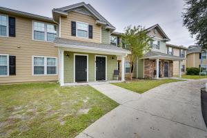 PCB Condo with Pool Access 1 Mi to Beach!