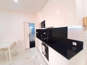 VB Porto City Studio, by Flat in Porto