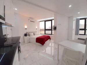 VB Porto City Studio, by Flat in Porto