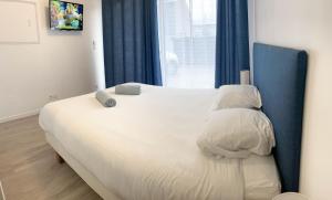 Sejours chez l'habitant Chambre d'hote independante - Calme - Parking - Climatisation - SDB privee : photos des chambres