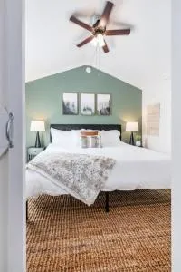 Luxury Tiny House Mins to Lake, Downtown Guntersville Boat Parking - Arab