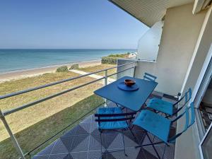 Appartement en front de mer avec balcon et parking privatif - FR-1-361-360