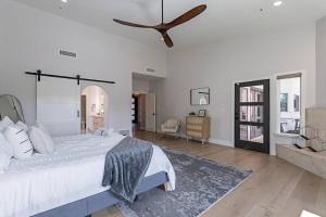 7 bed Scottsdale Villa Heated Pool and Spa Golf