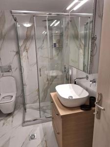 ΦΙΛΟΞΕΝΙΑ ΒΑΣΙΑ