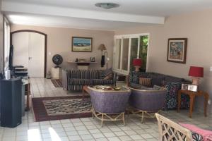 Um sonho de casa frente à laguna