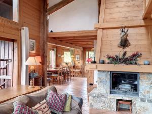 Chalet rénové 3 étoiles, 14 pers, vue Mont Blanc, Wifi - FR-1-560-102