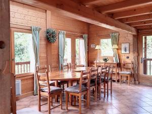 Chalet rénové 3 étoiles, 14 pers, vue Mont Blanc, Wifi - FR-1-560-102