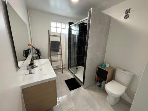 Appartement rénové à 10min de paris métro 11 et 9