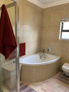Fairways Villa @ Bunker Close