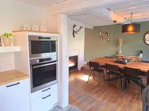 La Caverne - 莱斯河畔的汉恩