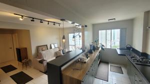 Apto na Quadra do Mar e Vista para o Rio