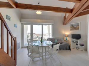 Appartements Duplex 3 pieces a deux pas de la plage avec parking - 4 pers - FR-1-706-16 : photos des chambres