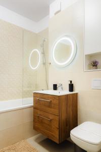 NEW Luxury City Center Studio