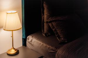 NEW Luxury City Center Studio