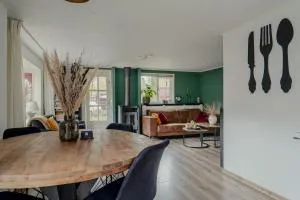 Better together - luxe chalet met houtkachel - 埃曼