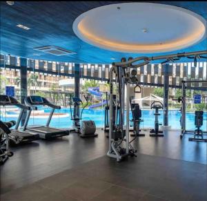 Budget Private Studio with Free Luxurious Pool and Gym by SYM B625