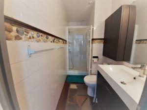 Appartements Appartement cosy, 4 pers, proche plages et centre, BBQ, parking, Wifi inclus - FR-1-239-943 : photos des chambres