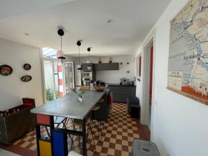 Maison lumineuse avec jardin - Proche plage dEyrac et commerces - FR-1-420-133