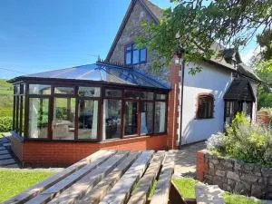 Rowan Cottage - Shelve