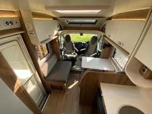 Swift Escape 664 - 4 Berth Motorhome - 波士顿