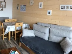 Appartement rénové à La Toussuire, skis aux pieds - FR-1-416-167