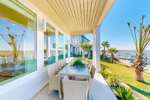 Coastal Luxury Beauty on the Bay - Palacios
