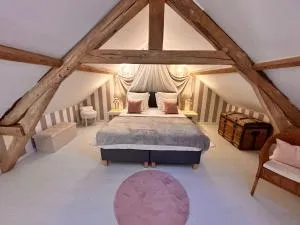 La Grange Aux Hirondelles - Chambre romantique - Woignarue