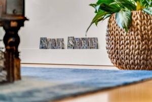 The Blue Serif - 1bd, 1 bth cozy dig