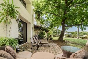 *Villa Sicilia Lagoon front by Casa Paraiso*