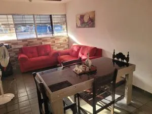 Apartamento ao lado da UFPE - Apipucos