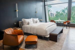 Alexander Hotel