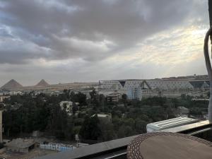 pyramids grand museum inn