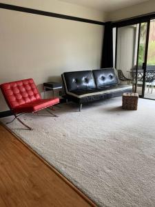 Lucys Place -STUDIO Apt with air-conditioning, Murphy bed