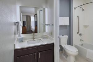 Studio, 1 Queen, Sofa bed room in Residence Inn Shreveport Airport