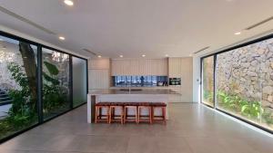 Promotion Early Booker Ocean Front Villa 500m2 with 4 bedrooms and swimming pool